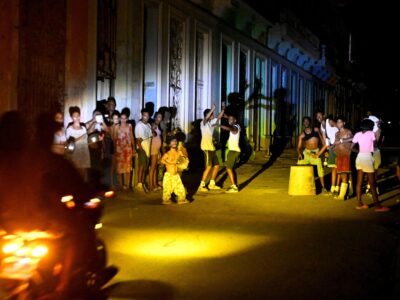 На Кубе во второй раз за неделю полностью пропало электричество 13 464c5270 257e 11f1 a79a 77e93010d956.jpg Новости BBC Куба