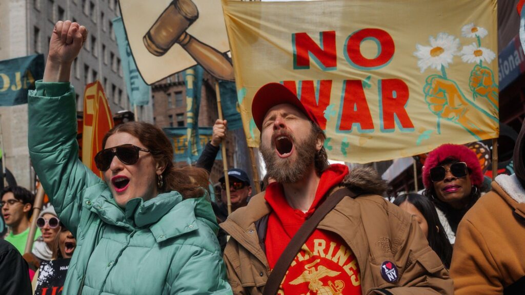 674f4b70 2b1a 11f1 b297 95b0a0a8331e.jpg Новости BBC No Kings, протесты против Трампа