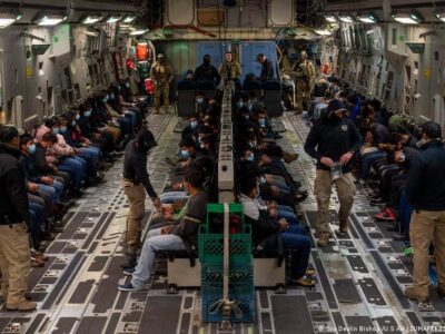 71426584 403.jpg Deutsche Welle депортация из США