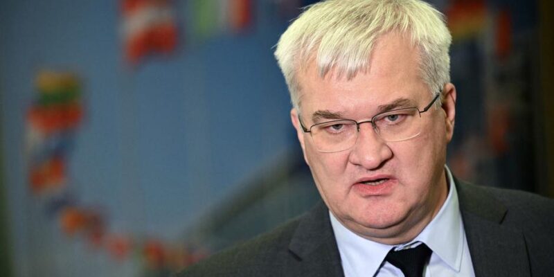 Украина потребовала у Венгрии вернуть изъятые деньги и золото 1 75002537 403.jpg Deutsche Welle требование Украины