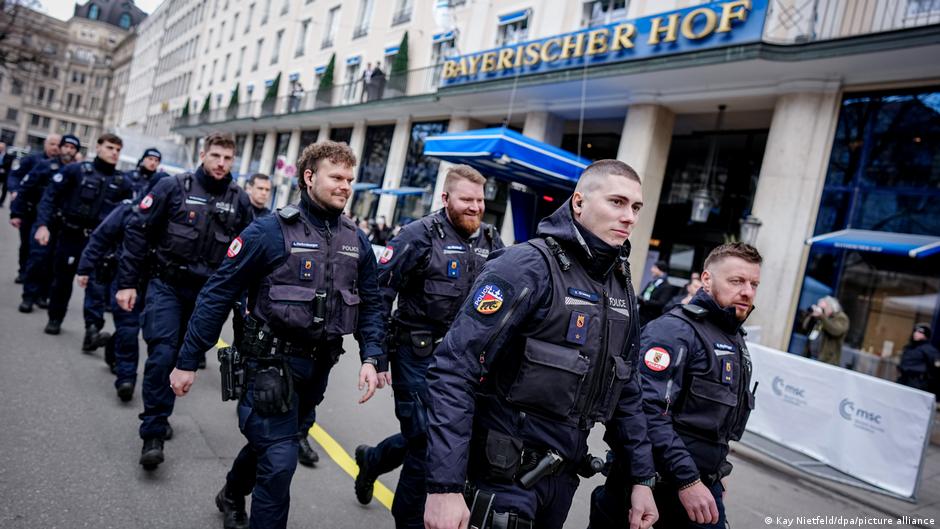 75961087 403.jpg Deutsche Welle Мюнхен, полиция Мюнхена