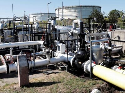 Гендиректор MOL заявил о получении украинской нефти по "Дружбе" уже после пожара 4 76084996 403.jpg Deutsche Welle нефтепровод "Дружба"