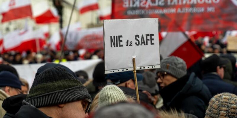 76087579 403.jpg Deutsche Welle госизмена