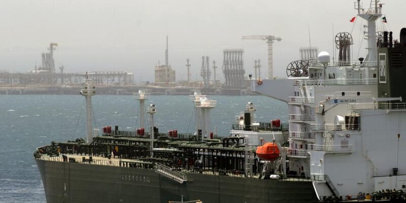 Цены на нефть резко выросли после ударов США и Израиля по Ирану 1 76124073 403.jpg Deutsche Welle удары по Ирану, цены на нефть