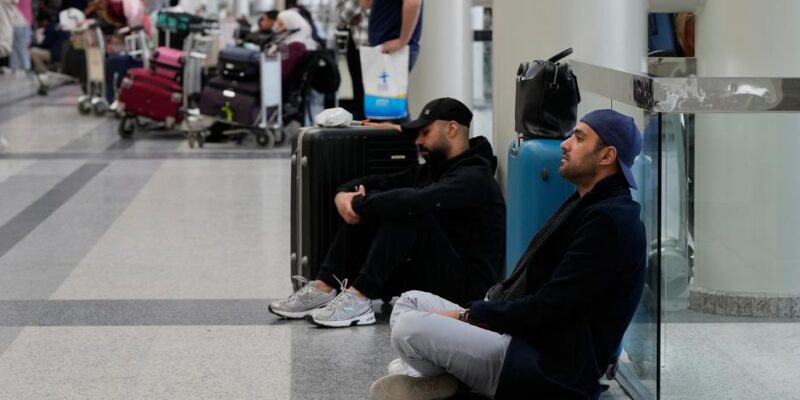 Война на Ближнем Востоке привела к коллапсу авиасообщения 1 76173591 403.jpg Deutsche Welle авиасообщение, удары по Ирану