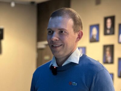 76182542 403.jpg Deutsche Welle Максим Знак