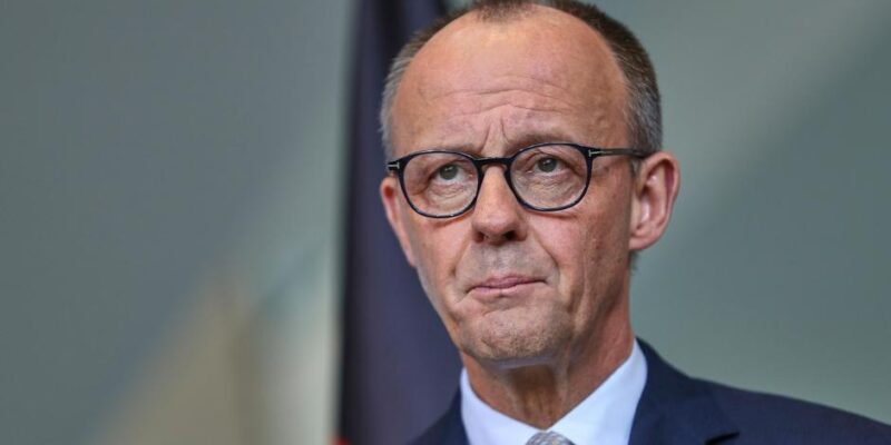 76190479 403.jpg Deutsche Welle Канцлер ФРГ