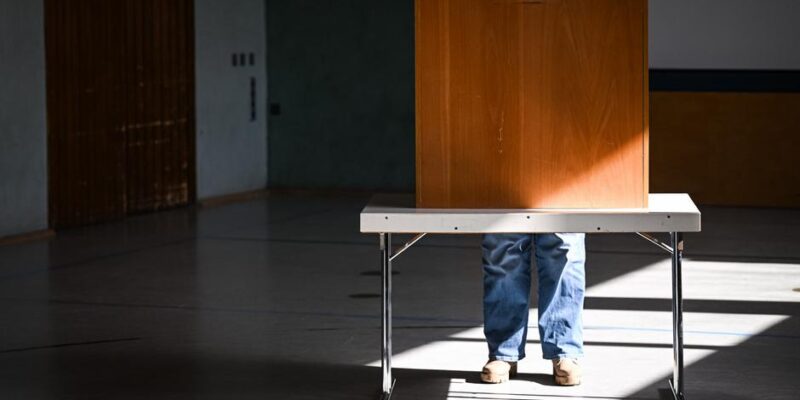 Неофициальные предварительные результаты: На выборах в Баден-Вюртемберге лидируют "зеленые" 1 76269891 403.jpg Deutsche Welle Баден-Вюртемберг, выборы в Баден-Вюртемберге