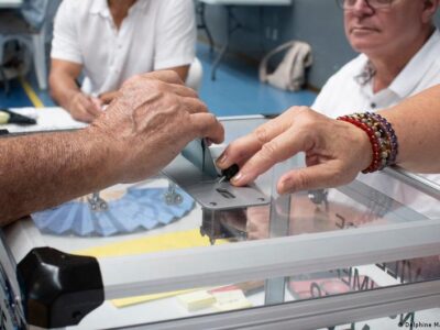 Во Франции прошел первый тур муниципальных выборов 6 76365096 403.jpg Deutsche Welle выборы во Франции