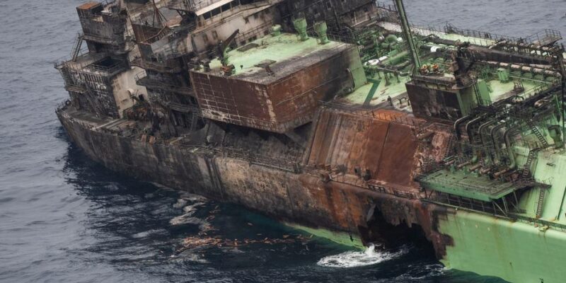 Дрейфующий газовоз РФ: ряд стран ЕС опасаются экологической катастрофы 1 76388275 403.jpg Deutsche Welle газовоз