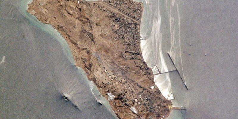 Дональд Трамп заявил о желании "взять в Иране нефть" 1 76469710 403.jpg Deutsche Welle война в Иране, интересы Трампа, нефть в Иране