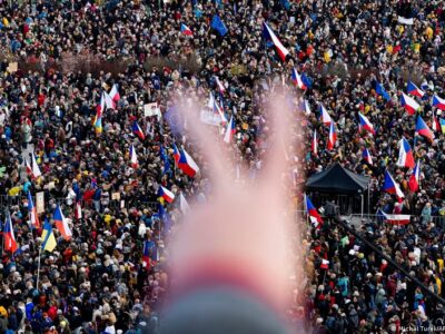 В Праге прошел многотысячный митинг против правительства Андрея Бабиша 4 76469917 403.jpg Deutsche Welle Андрей Бабиш