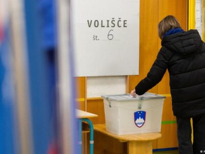 Выборы в парламент Словении: главные конкуренты идут вровень 7 76472461 403.jpg Deutsche Welle выборы в Словении