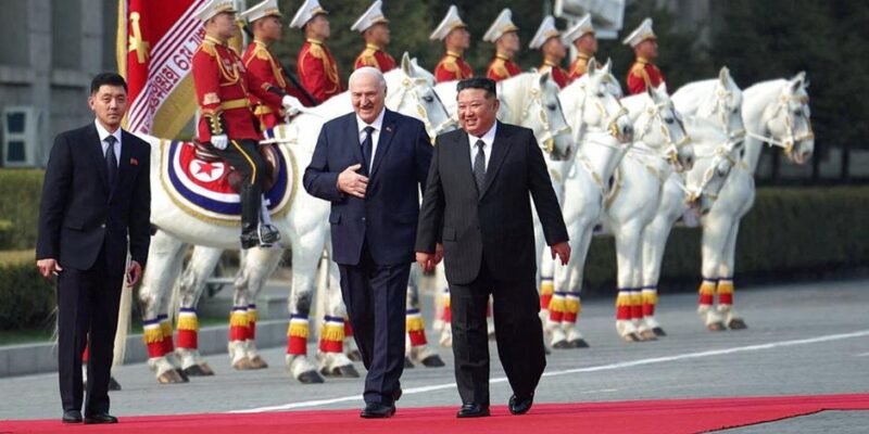 Лукашенко прибыл в Северную Корею на переговоры с Ким Чен Ыном 1 76521470 403.jpg Deutsche Welle Александр Лукашенко