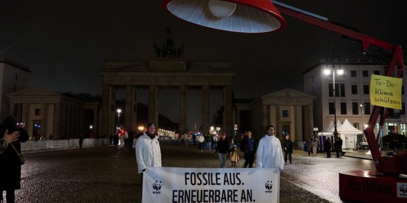 76580602 403.jpg Deutsche Welle выключение света в мире, Час Земли