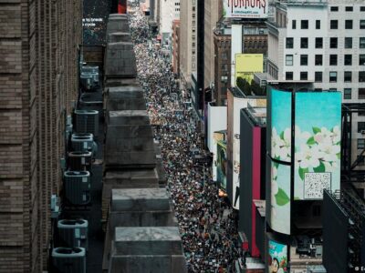 В США вновь прошли многотысячные протесты No Kings против политики Трампа 7 76581037 403.jpg Deutsche Welle No Kings