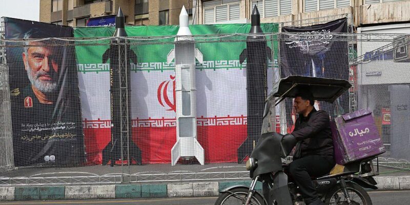 «Мягкого сценария не предвидится». Востоковед Руслан Сулейманов рассказал в подкасте «Что это было?» о своей поездке в Иран 1 ad798c50 2868 11f1 aa48 117dee2050d3.jpg Новости BBC иран