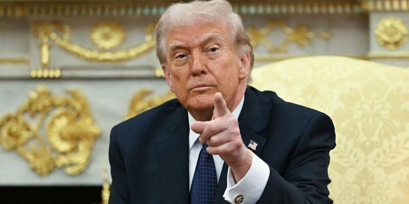 Трамп рассказал об успехах операции в Иране и обрушился с критикой на Стармера 1 dfcd3c60 172e 11f1 b7ef f57aa9718260.jpg BBC News Русская служба США-Иран