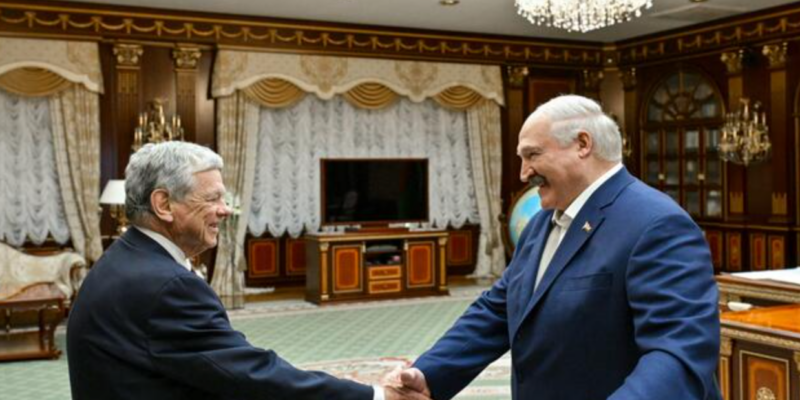 Представитель Трампа рассказал, как пил с Лукашенко; жесткие приговоры по делу «дворовых чатов». Главное в Беларуси за неделю 1 f5af9450 293b 11f1 a3a9 bba7bdbdde48.png Новости BBC Представитель Трампа