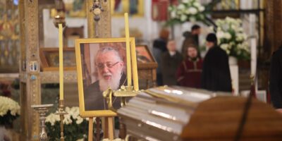 Грузия простилась с Католикосом-Патриархом всея Грузии - Илиа II погребен в храме Сиони 27 ilia 2 1 фоторепортаж Католикос-Патриарх всея Грузии Илия Второй, похороны Патриарха, собор Сиони