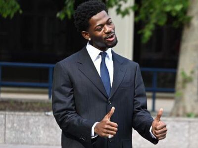 Рэпера Lil Nas X направили на психиатрическое лечение после нападения на полицейских 4 0df5fae0 31fc 11f1 9d4f 8ddc42d6e258.jpg Новости BBC Lil Nas X, рэпер Lil Nas X