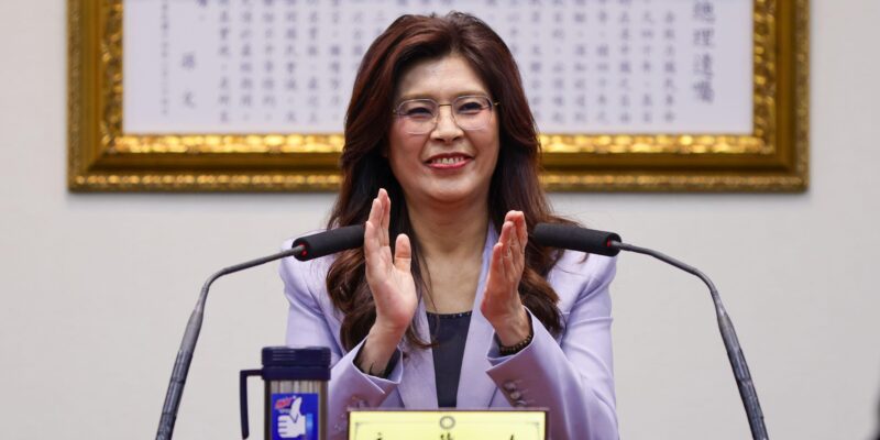 «Путешествие во имя мира». Лидер тайваньского Гоминьдана приехала в Китай с визитом 1 300b48b0 327e 11f1 b6b5 c5856fa3f77a.jpg Новости BBC Гоминьдан, Тайвань