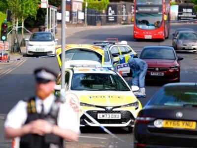 Место нападения в Голдерс Грин оцеплено полицией