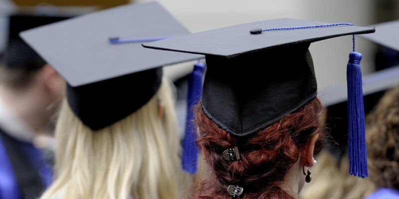 Как белорусским студентам помогают поступать в лучшие вузы мира 1 64739218 403.jpg Deutsche Welle белорусские студенты