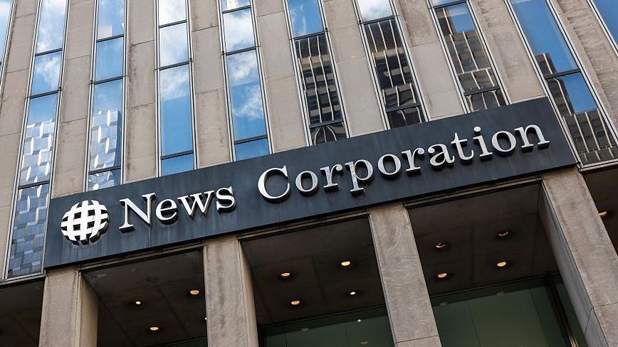 Судья отклонил иск Трампа к газете на 10 млрд долларов и дал время на то, чтобы подать его заново 1 65b6ffc0 3771 11f1 8c0b dd1a8940e174.jpg Новости BBC The Wall Street Journal