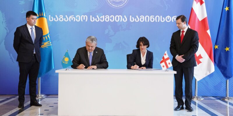 Грузия и Казахстан подписали программу сотрудничества на 2026–2027 годы 1 667531250 1528285639298066 3656222641272875461 n новости Грузия-Казазстан, Елмек Кошербаев, Мака Бочоришвили, МИД Грузии