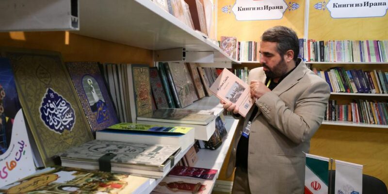 66770900 403.jpg Deutsche Welle Евгений Капьев, Эксмо