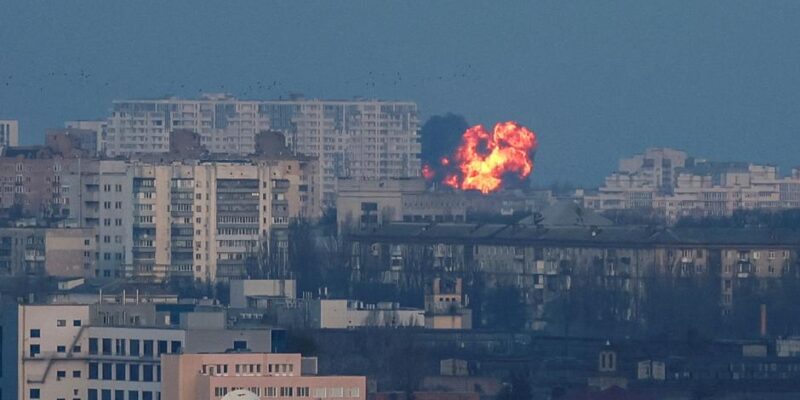 Россия обстреляла ракетами Днепр, погибли пять человек 1 67849543 403.jpg Deutsche Welle Днепр