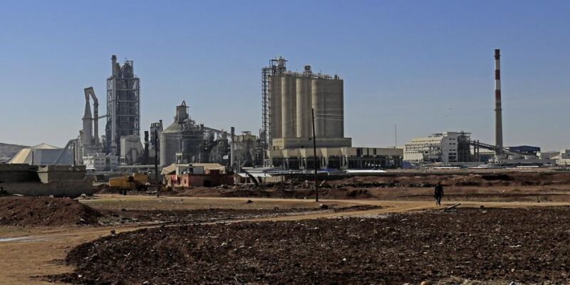 Главу французской компании Lafarge приговорили по делу о выплатах ИГ 1 68003401 403.jpg Deutsche Welle Lafarge