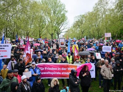 72293690 403.jpg Deutsche Welle пасхальные марши