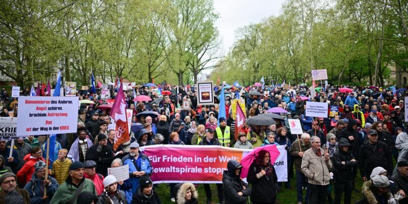 72293690 403.jpg Deutsche Welle пасхальные марши