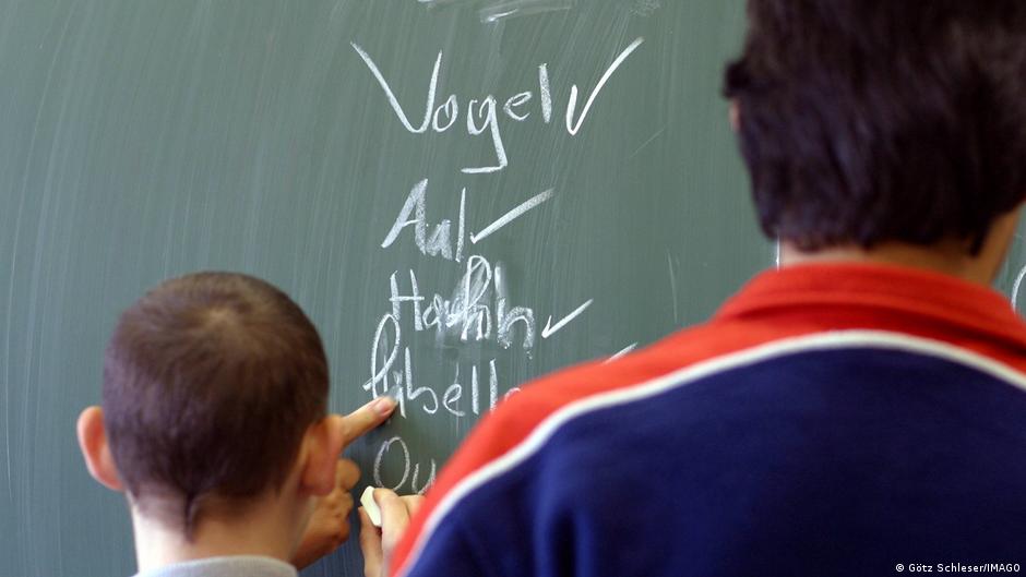 73350925 403.jpg Deutsche Welle мальчики Германии, показатели обучения, учеба в Германии