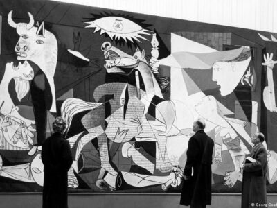 74088231 403.jpg Deutsche Welle Герника