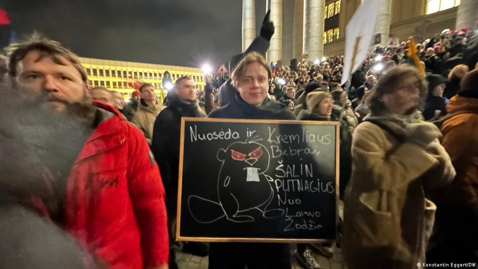 Протесты в Литве из-за реформы общественного вещателя LRT 1 75250211 403.jpg Deutsche Welle Литва