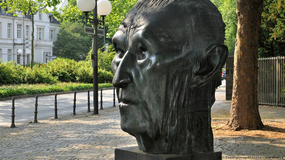 75402946 403.jpg Deutsche Welle Бонн