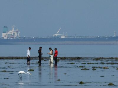 Из-за энергетического кризиса Индия впервые за семь лет купила иранскую нефть 2 76410429 403.jpg Deutsche Welle Индия-Иран, иранская нефть