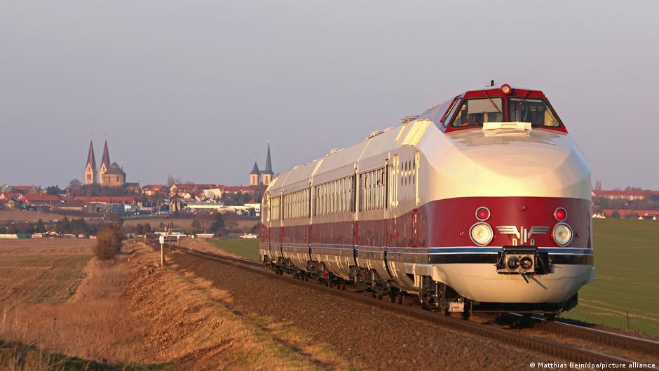 76610523 403.jpg Deutsche Welle ICE