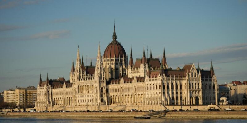 МИД Украины: Киев не причастен к попытке диверсии на газопроводе в Сербии 1 76627888 403.jpg Deutsche Welle МИД Украины