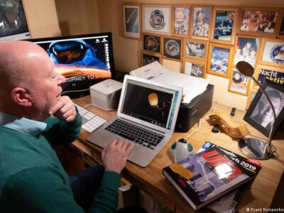 76634007 403.jpg Deutsche Welle Илон Маск, курильщики