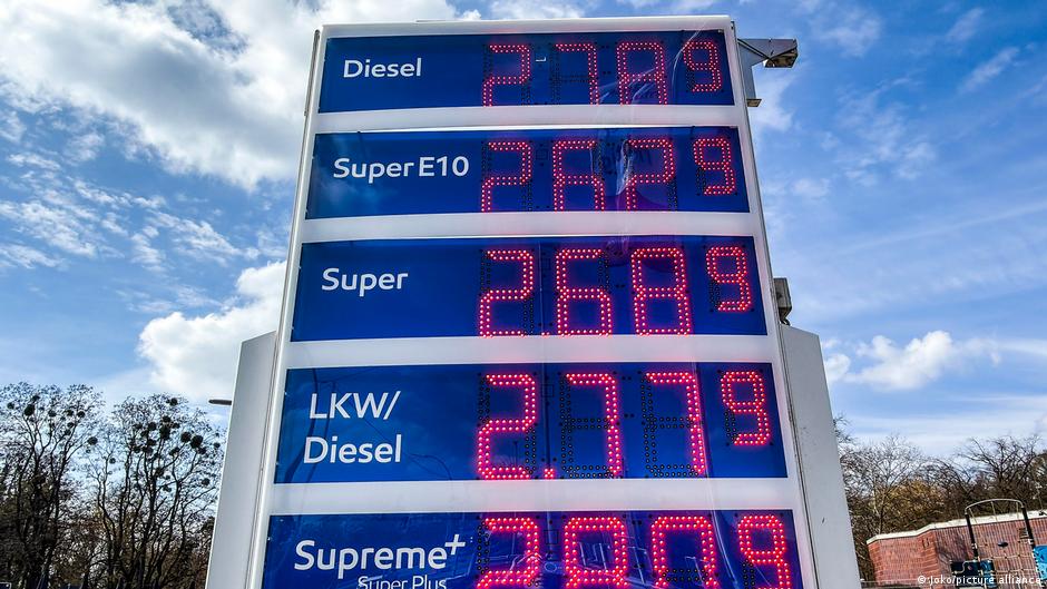 Германия призвала ЕС ввести налог на сверхприбыль для нефтяных компаний 1 76650096 403.jpg Deutsche Welle германия, нефтяные компании