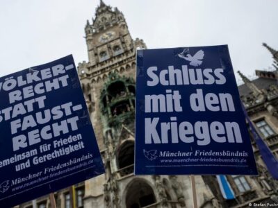 В Германии проходят пасхальные марши мира 5 76661060 403.jpg Deutsche Welle акции в Германии, марши мира в Германии