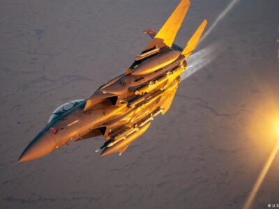 76666505 403.jpg Deutsche Welle война в Иране, истребитель