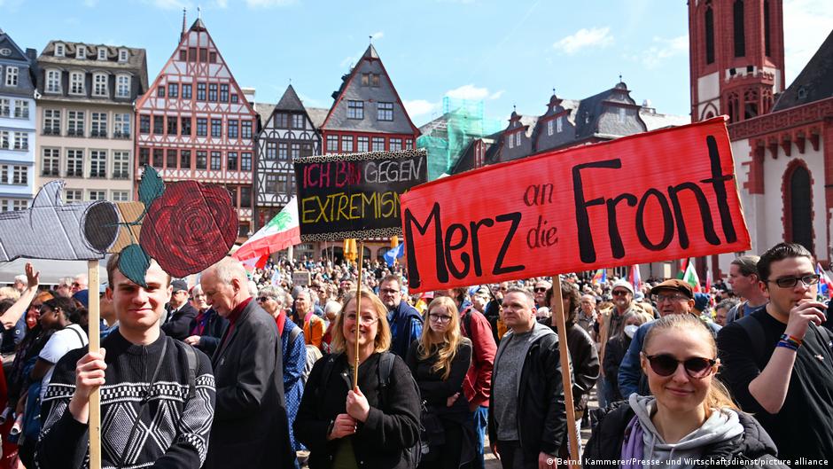 76681051 403.jpg Deutsche Welle пасхальный марш