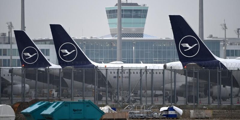 Пилоты Lufthansa и Eurowings проведут забастовку 13 и 14 апреля 1 76744098 403.jpg Deutsche Welle Eurowings, Lufthansa, Vereinigung Cockpit