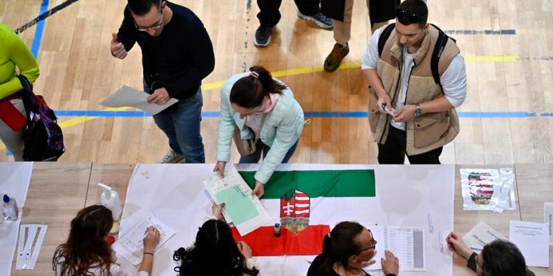 76753199 403.jpg Deutsche Welle партия Тиса, Петер Мадьяр