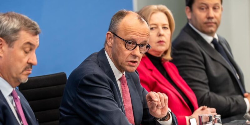 76759990 403.jpg Deutsche Welle германия, налог на топливо